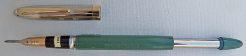 SHEAFFER SENTINAL DELUX SNORKEL IN PASTEL GREEN WITH A TWO-TONE FINE/MED TRIUMPH NIB
