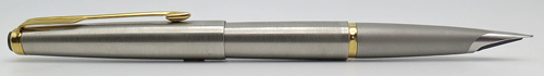 ITEM #6720 4794: PARKER 50 FALCON FLIGHTER FOUNTAIN PEN. GOLD PLATED TRIM. INTERGRAL NIB. TASSIES ARE GOLD PLATED WITH CONCENTRIC BLACK RING ON TOP.