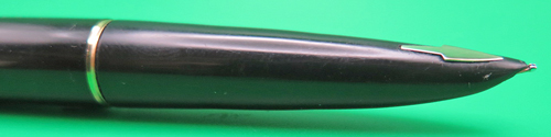 ITEM #5501: PARKER 61 DESK FOUNTAIN PEN IN BLACK WITH GOLD TRIM. CAPILLARY FILLING SYSTEM. GOLD MEDIUM NIB