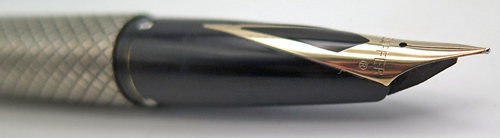 ITEM #6460: SHEAFFER STERLING SOUVEREIGN WITH TOUCHDOWN FILLIN SYSYTEM. EARLY SYMETRICAL SQUARE PATTERN. NIB IS MEDIUM/FINE 14K INLAID NIB