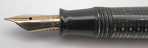 ITEM #6756: PARKER VACUMATIC FOUNTAIN PEN & STANDARD PENCIL SET IN BOX. BLACK + GREY LAMINATED. DOUBLE JEWEL. NICKEL PLATED TRIM.