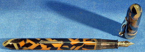 Pick Fountain Pen in Black + Pearl, Semi-Flex