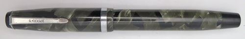 PARKER CHALLENGER FOUNTAIN PEN IN GREEN/BLACK MARBLE