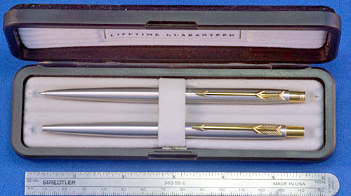 Parker Classic Ballpoint + Pencil Flighter Set