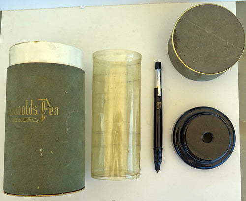 REYNOLDS PEN FOR MEN 400 BALLPOINT IN BLACK