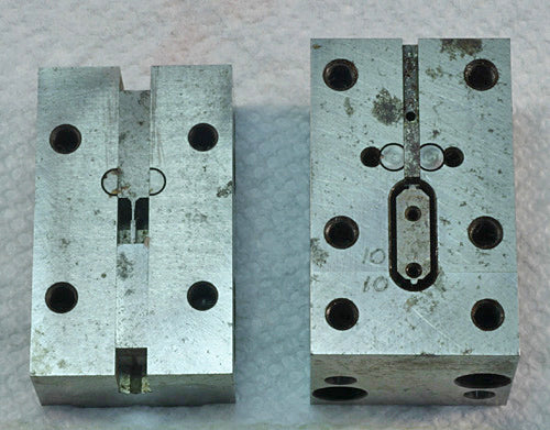 PARKER 45 FOUNTAIN PEN FEED INJECTION MOLD