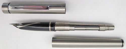 SHEAFFER OVERSIZE TARGA FOUNTAIN PEN IN BRUSHED STAINLESS STEEL