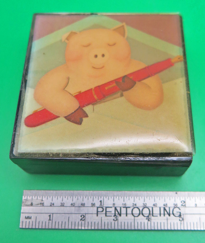 Pig Pen Box