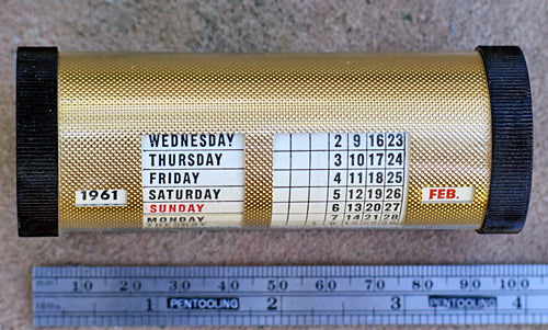Desk Base Calendar in Metal + Plastic