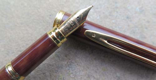 WATERMAN'S GENTLEMAN FOUNTAIN PEN in Wood Lacquer