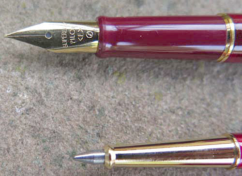 PILOT MINUET 3 PIECE SET IN SWIRLED RED