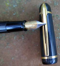 WATERMAN'S PHILEAS FOUNTAIN PEN IN MATTE BLACK