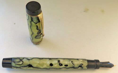 Parker Duofold  Streamline Senior in Cracked Ice