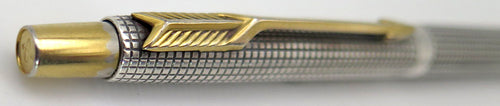 PARKER "CLASSIC" CLICKER BALL POINT IN STERLING SILVER CISELE PATTERN