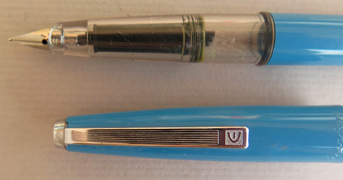 Parker / Eversharp Big E Fountain Pen Demonstrator in Blue
