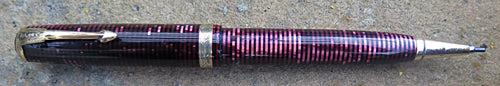 PARKER VACUMATIC CAP ACTUATED REPEATER PENCIL IN LAMINATED BURGUNDY