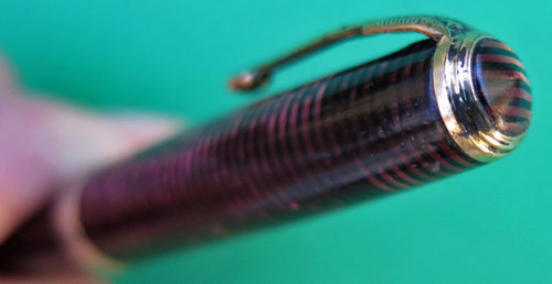 PARKER VACUMATIC CAP ACTUATED REPEATER PENCIL IN LAMINATED BURGUNDY