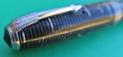 Parker Vacumatic Fountain Pen in in PEARL & BLACK