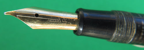 Parker Vacumatic Fountain Pen in in PEARL & BLACK