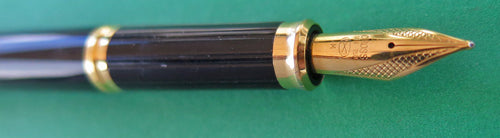 Cross Signature Fountain Pen in Black Lacquer