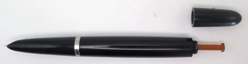 PARKER 51 VACUMATIC FOUNTAIN PEN IN BLACK WITH GOLD FILLED CAP