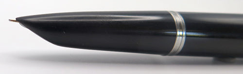 PARKER 51 VACUMATIC FOUNTAIN PEN IN BLACK WITH GOLD FILLED CAP