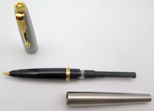 PARKER 45 FLIGHTER FOUNTAIN PEN