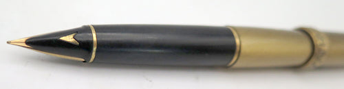 LADY SHEAFFER FOUNTAIN PEN IN METALIC GOLD