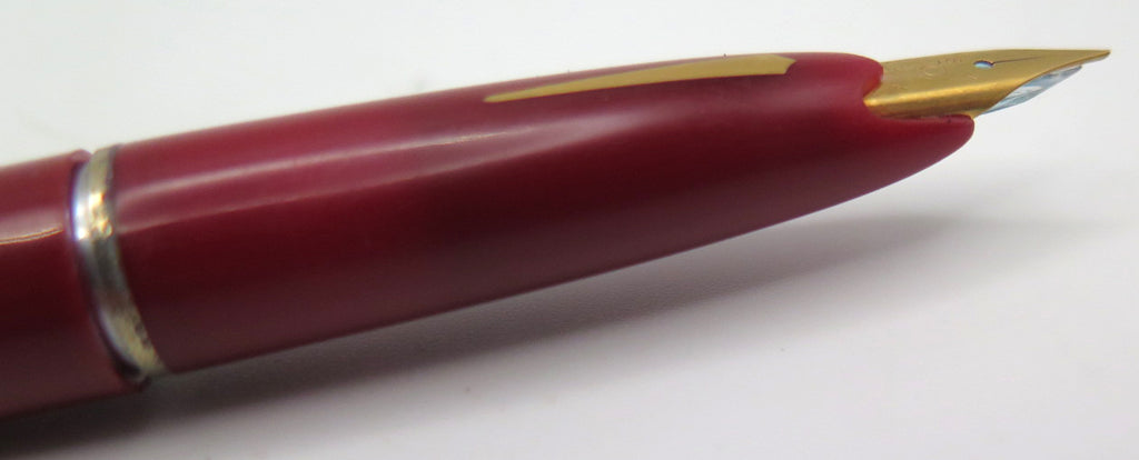 Pilot Desk Fountain Pen in Red, Fine