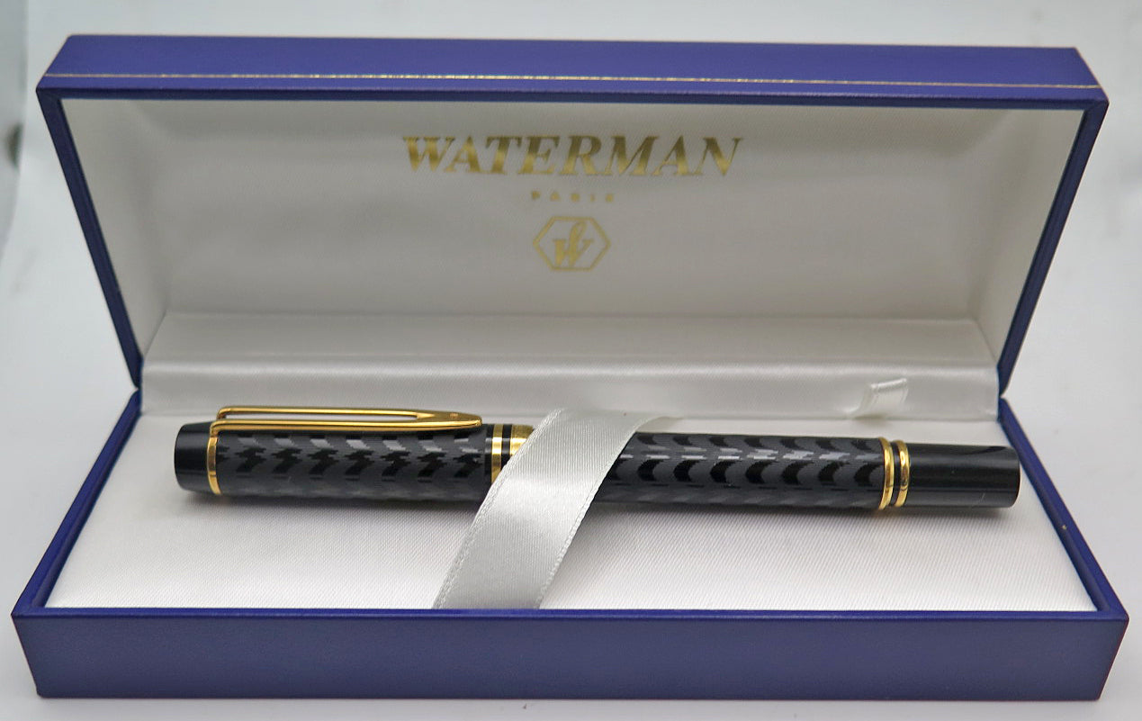 Waterman's Opera Fountain Pen in Black, Left Foot Oblique