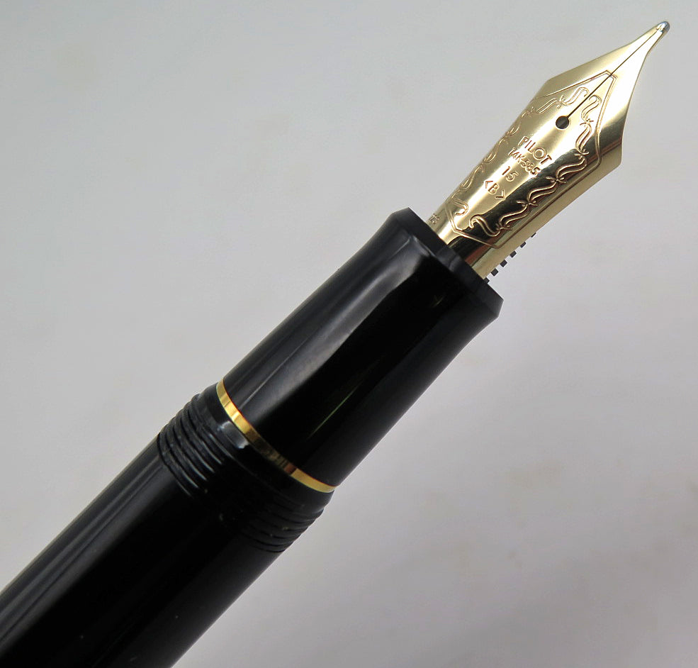 Pilot 743 Fountain Pen in Black, Broad Nib