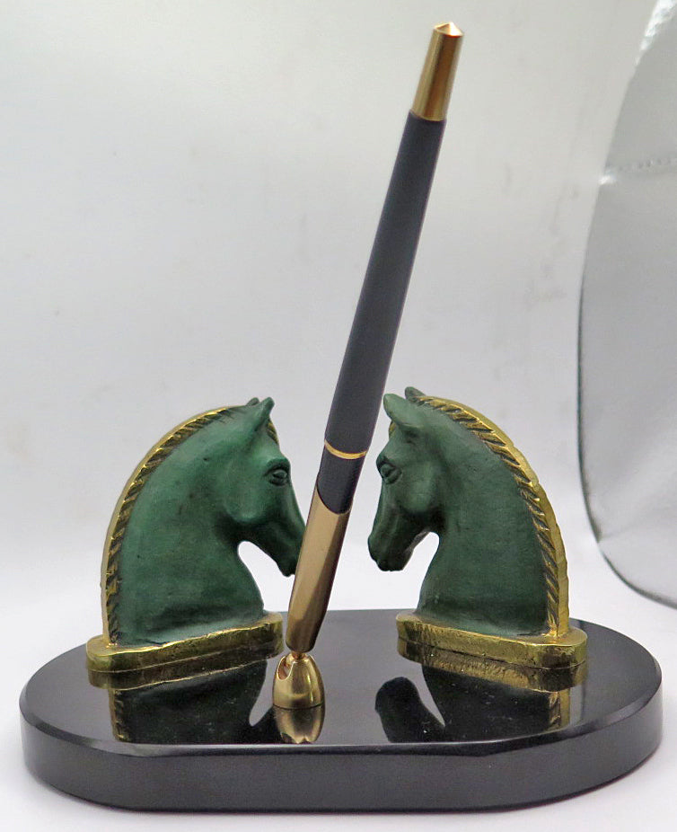 Horse Desk Set in Black Glass with Parker Classic Fountain Pen