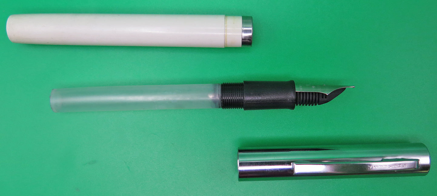 Sheaffer Student Fountain Pen in Ivory