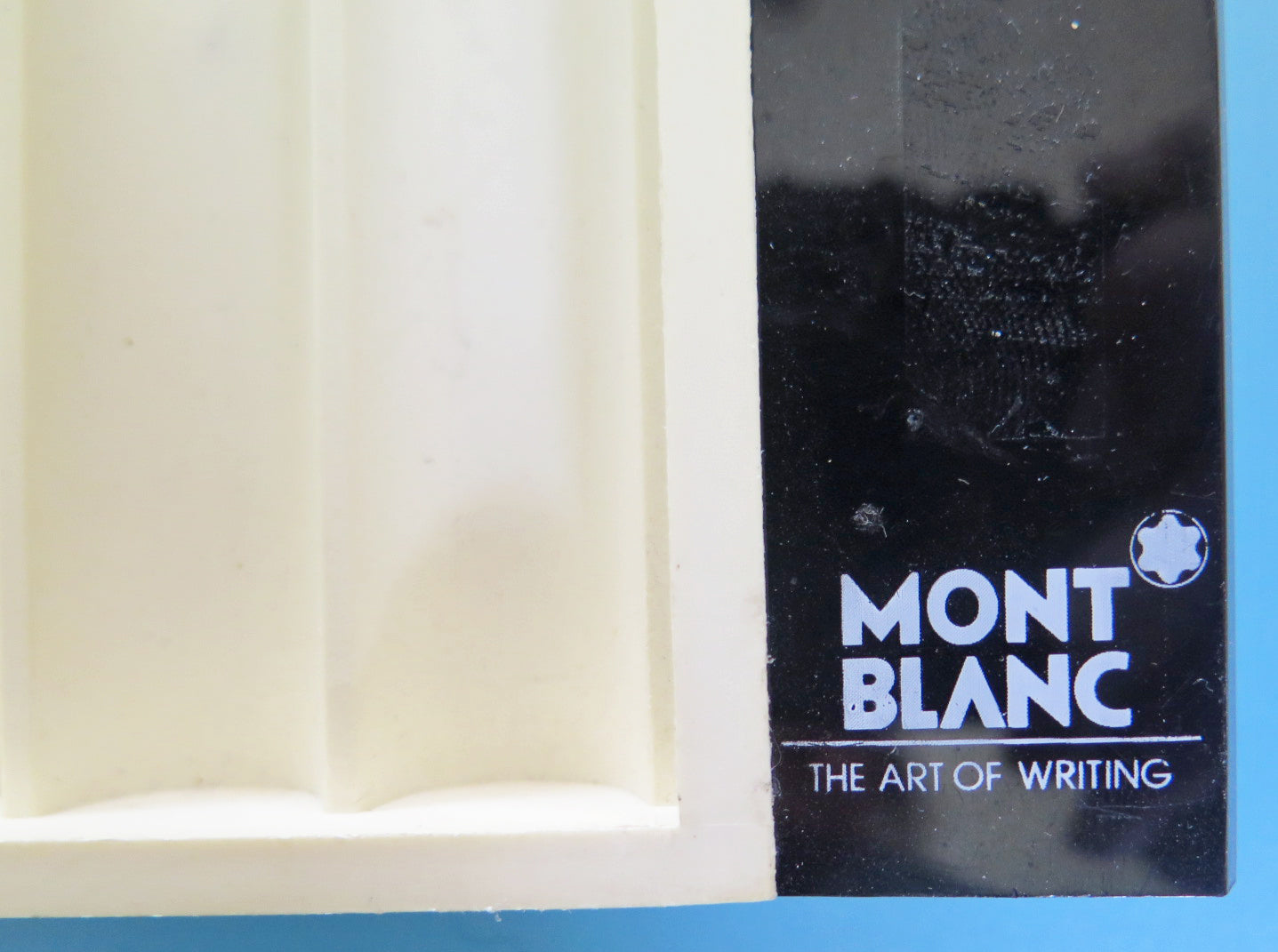 Montblanc Point of Sale Slotter Box in White