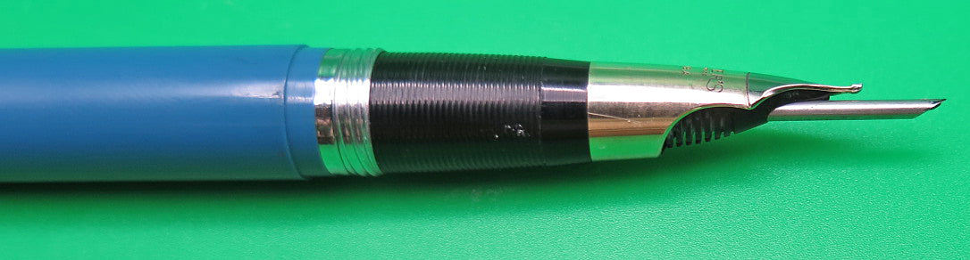 Sheaffer Valiant Snorkel in Pastel Blue