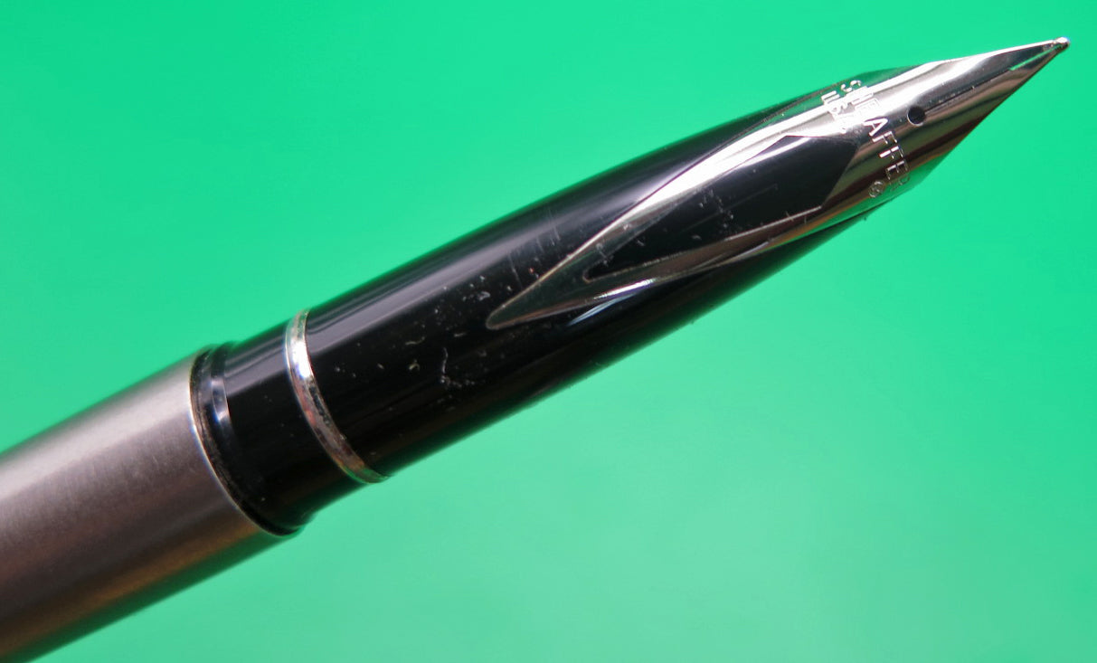 Sheaffer Targa Fountain Pen in Brushed Stainless, Medium