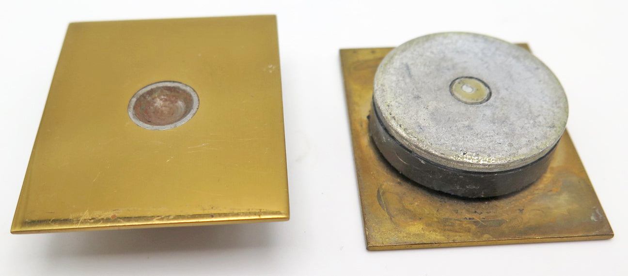 Parker Magnetix Square Desk Plate in Brass