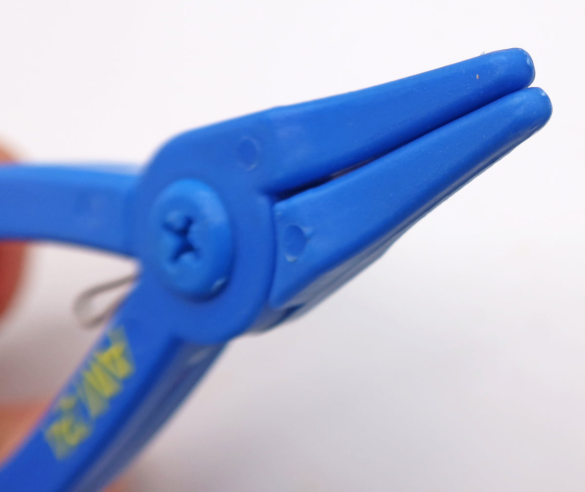 Plastic Pliers AM24