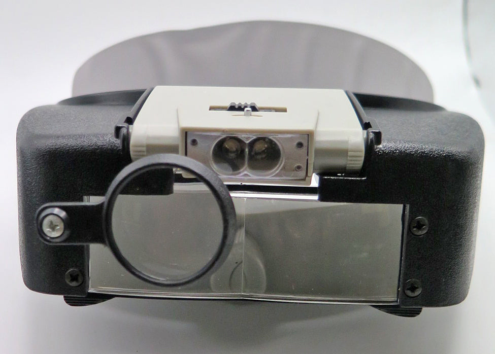 Visor Illuminated Magnifier